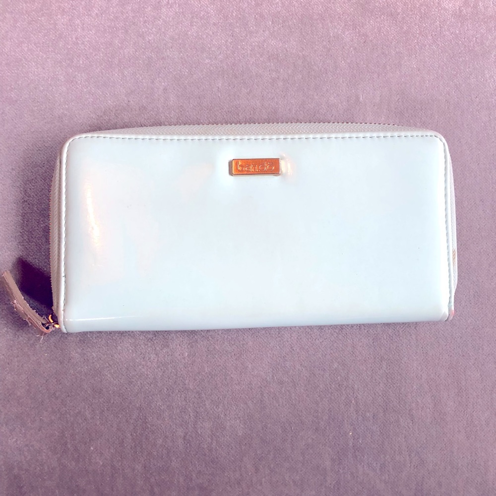 ban.do wallet Turquoise Aqua shiny vinyl with gold zipper & interior